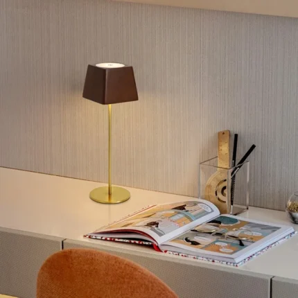 Hot Sale Minimalist Home Decor Dimmable Rechargeable Table Lamp for Restaurant Hotel Cordless Table Lamp